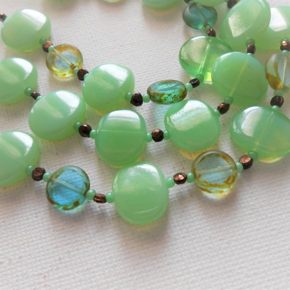 Green Oval Disk and Seed Bead Necklace - Picture 2 of 6